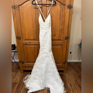 Elegant White Wedding Dress